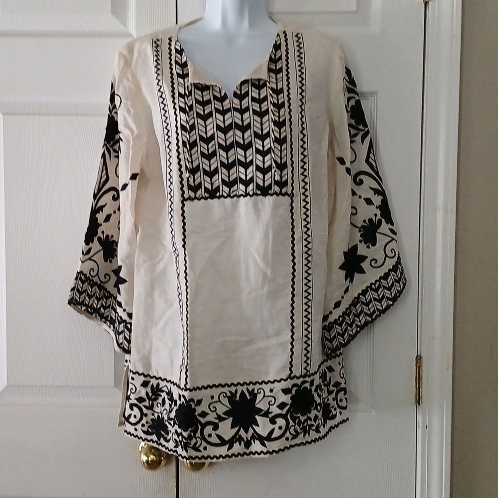 Chico's cream and black embroidered angle sleeve blouse tunic  Sz 2  Sz M EUC